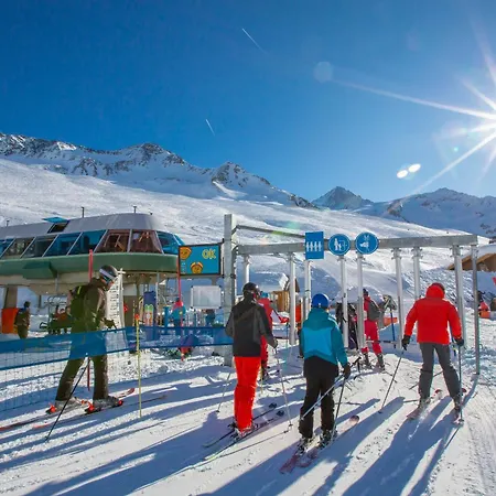 Chalet Montblanc Alpine & Sauna Retreat - Happy