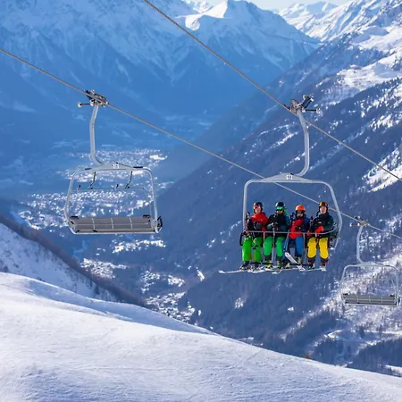 Chalet Montblanc Alpine & Sauna Retreat - Happy