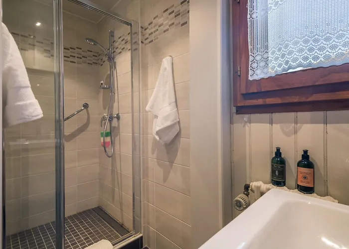 Montblanc Alpine & Sauna Retreat - Happy *